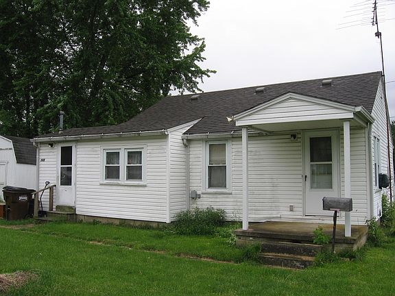 2nd image of 140 E Lewis Ave