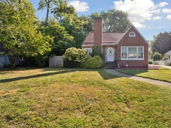 823 Homewood Dr, Painesville, OH 44077