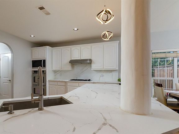 2nd image of 12339 Shumard Ln