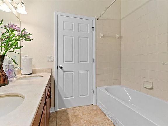 5th image of 1317 Misty Valley Dr