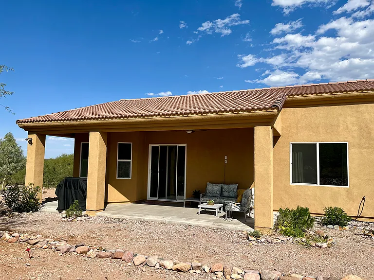 2246 Calle Palo Parado — Photo 4
