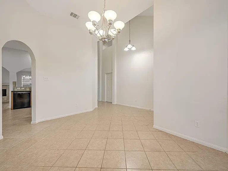 18439 Sunrise Oaks Ct — Photo 5