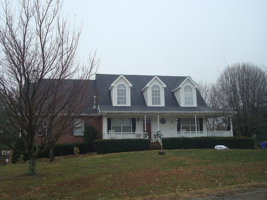 1st image of 301 Winston Dr