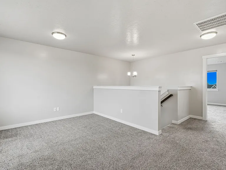 949 N Synergy Ln — Photo 15