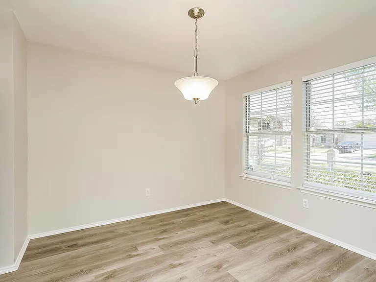 8813 Sagebrush Trl — Photo 6