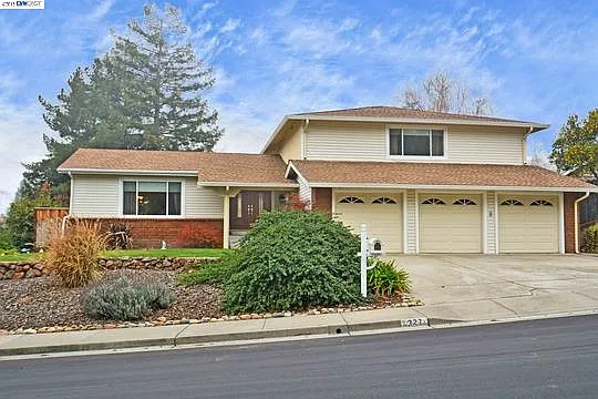 327 Castenada Ct photo 1