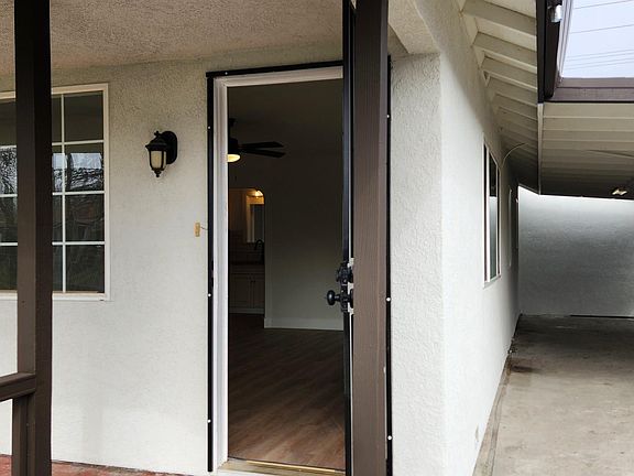 4th image of 308 Vine St