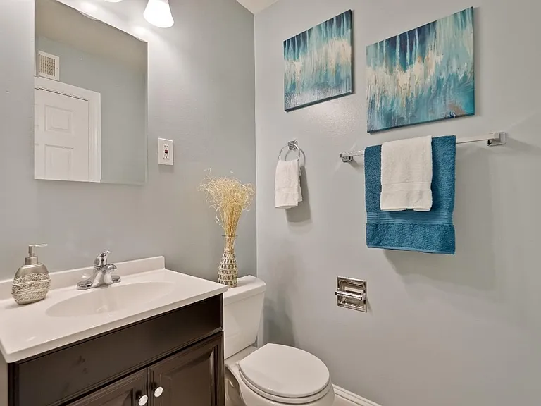 5259 Meridian Ave — Photo 15