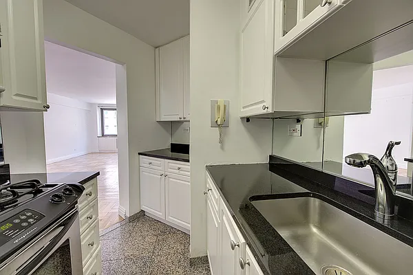 Rented by Akam Sales and Brokerage | media 18