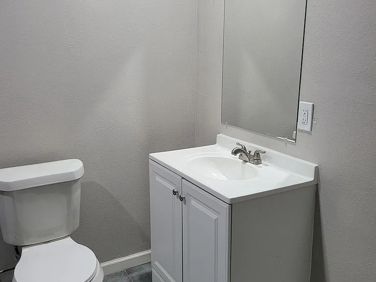 5841 Blackmore Ave — Photo 6