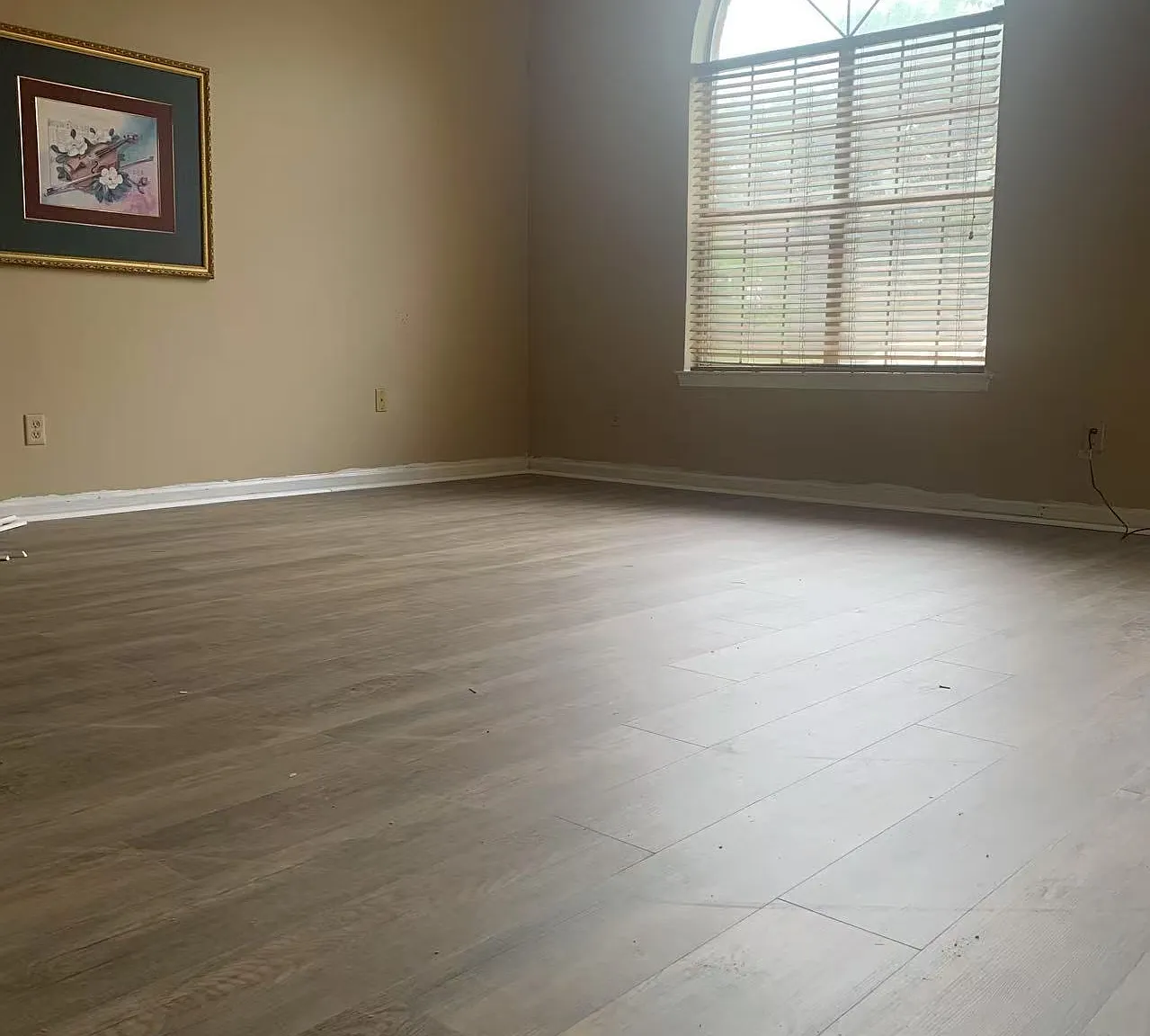 4 bed, 2.5 bath, 1617 sqft, $1,600 — Photo 2