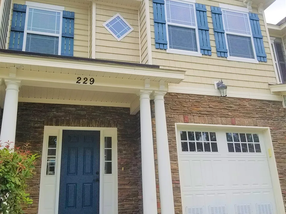229 Durham Park Way #1