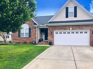 438 Thorncliff Dr, Raeford, NC 28376
