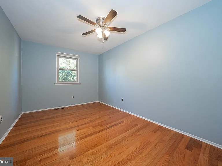 403 Woodside Cir — Photo 12