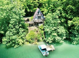 1020 Old Lodge Rd, Topton, NC 28781