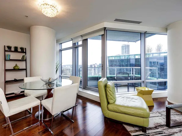 1111 Alberni St #3008, Vancouver, BC V6E 4V2