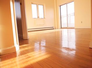 25-16 33rd St #8G, Astoria, NY 11102