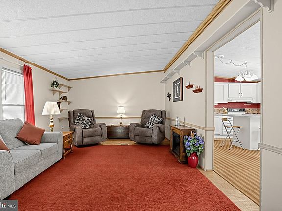 5th image of 10 Coventry Pl