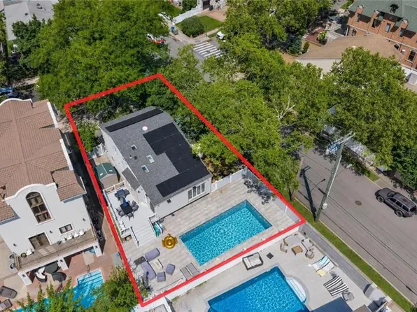 113 Barlow Dr, Brooklyn, NY 11234
