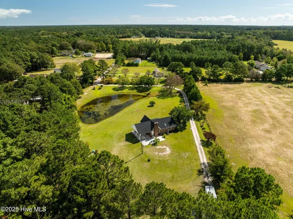 183 April Lane, Stella, NC 28582