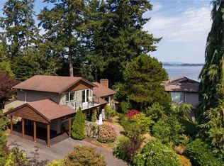 10496 Jocelyn Pl, Sidney, BC V8L 2P5