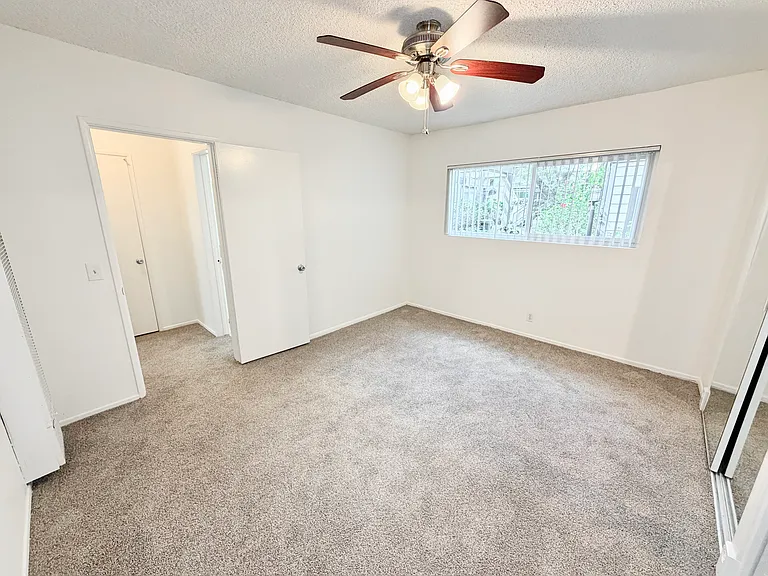85 N Holliston Ave — Photo 17