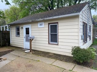 207 S Seminary Ave, Woodstock, IL