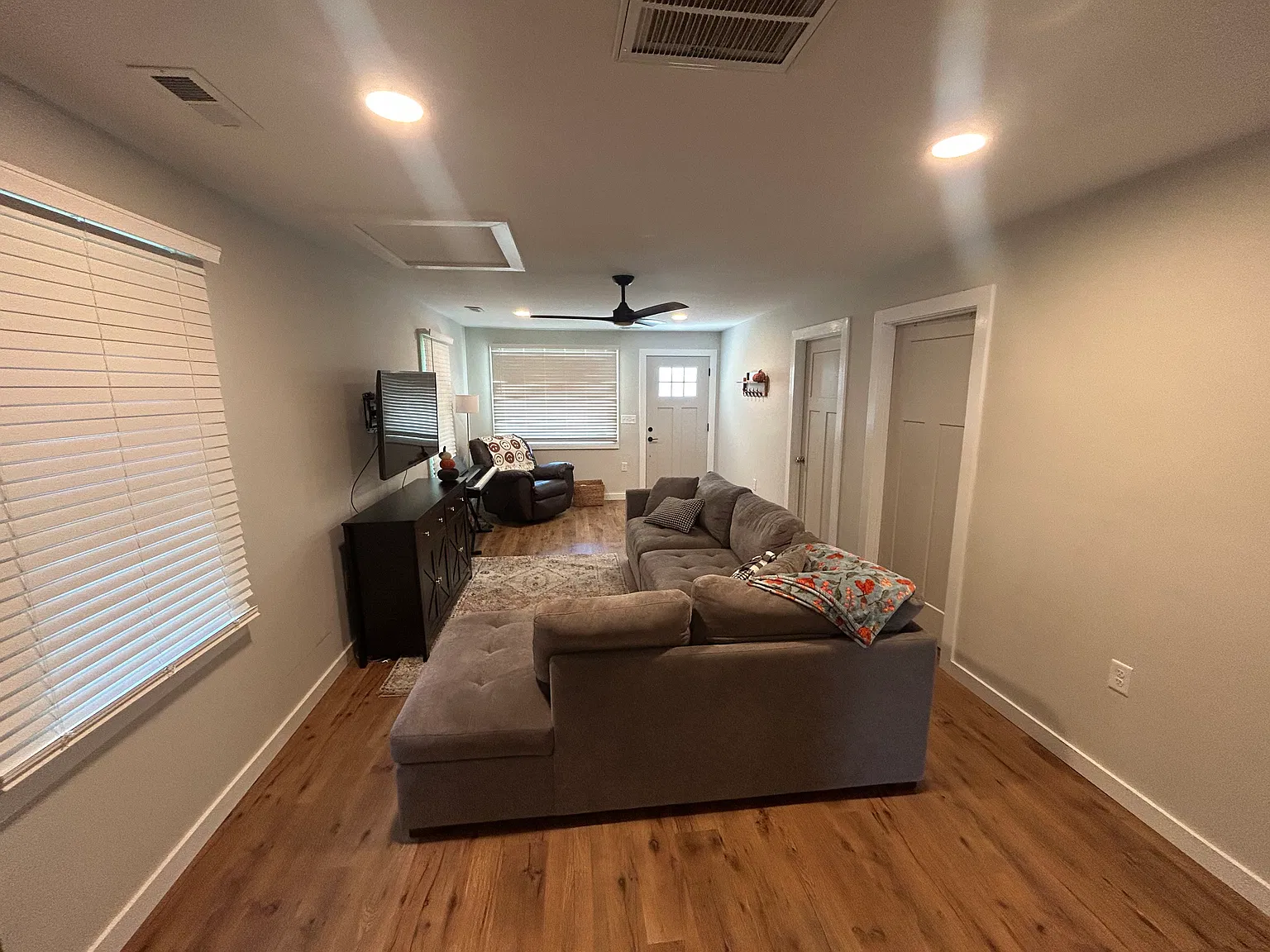 3 bed, 1224 sqft, $1,600 — Photo 3