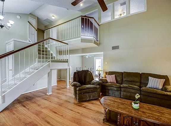 4th image of 1117 Meriwood Dr