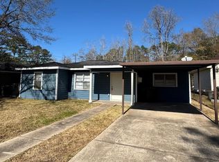 3270 Christopher St, Beaumont, TX 77708