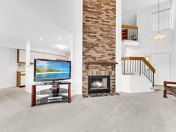 5th image of 1447 Greens Ct #C