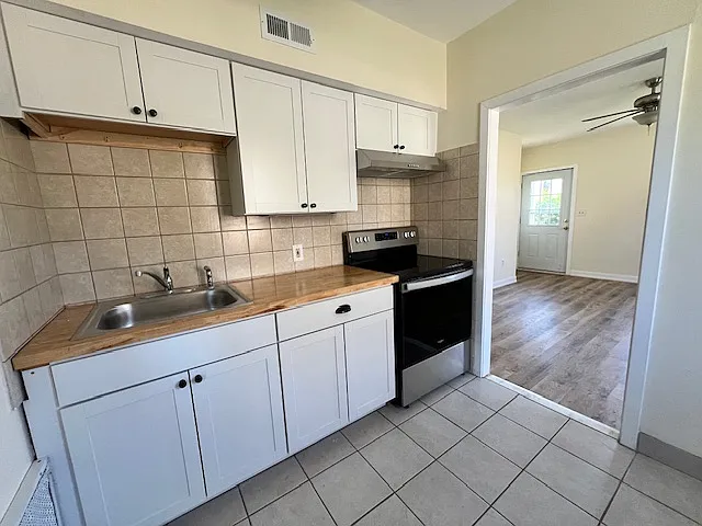 29 Washington Rd — Photo 3