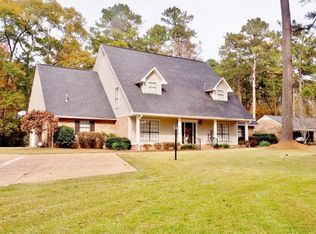 2702 Seminole Dr, McComb, MS 39648