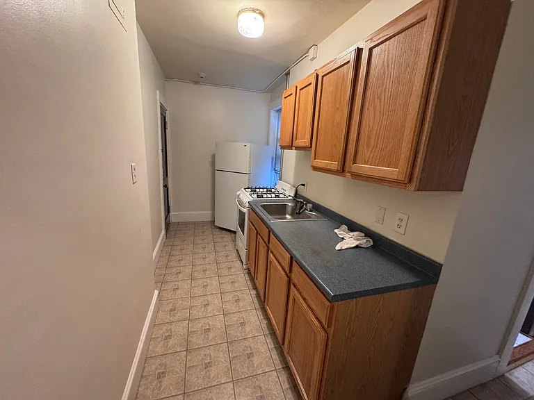 162 Summer St #15 — Photo 4