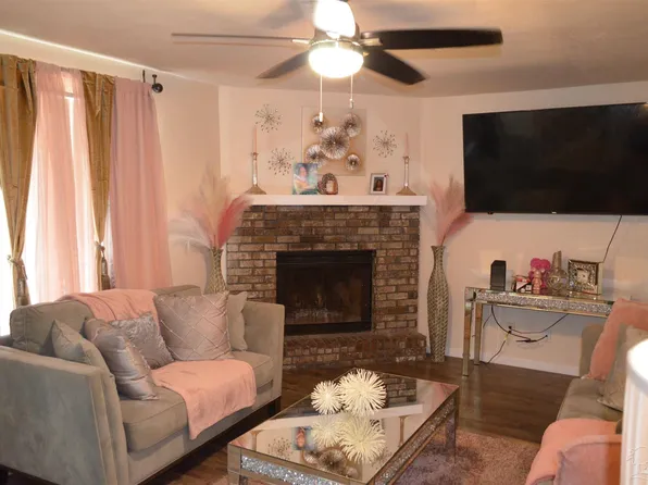 2301 W Michigan Ave APT 26, Pensacola, FL 32526
