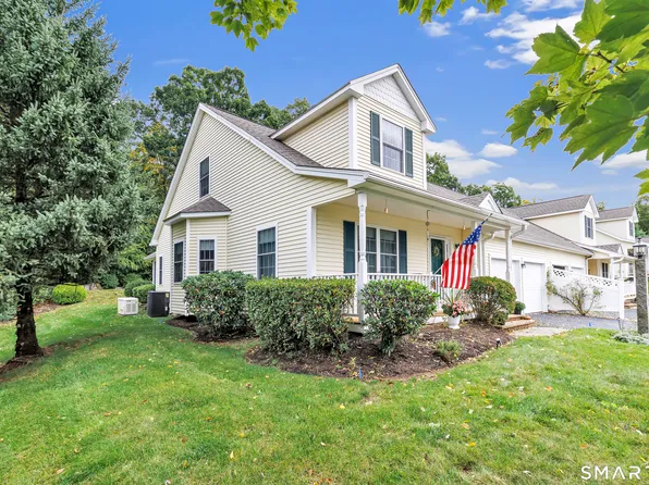 132 Meadow Brook Road #132, Oxford, CT 06478