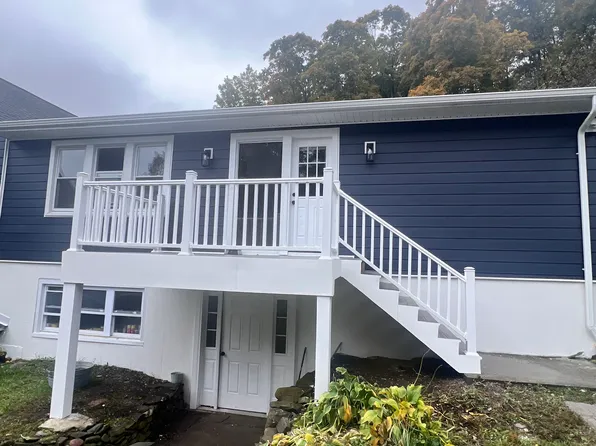 93 Old Mountain Rd, Port Jervis, NY 12771