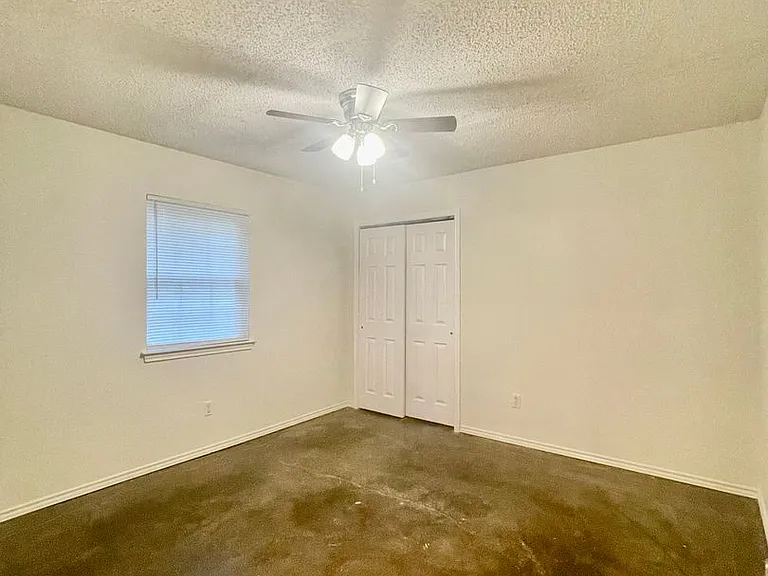 1629 Gordon St — Photo 10