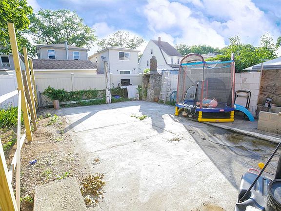 2nd image of 11150 157th St