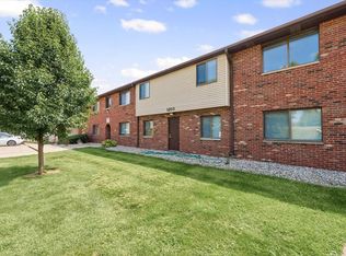 1203 Clifford Dr #7, Urbana, IL 61801
