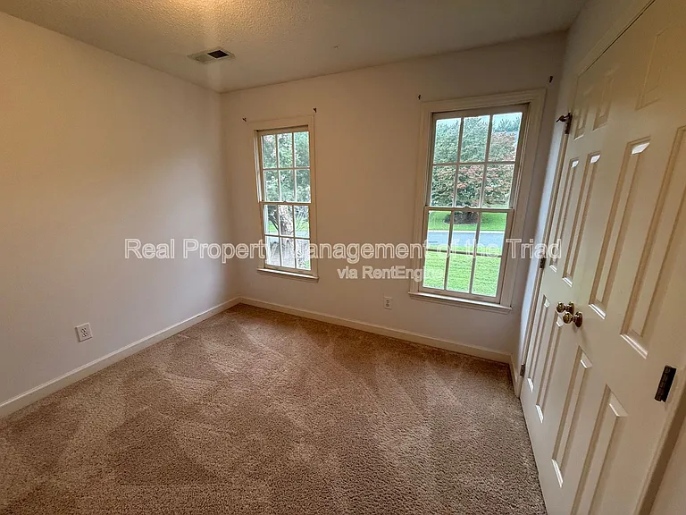 4210 Shoal Creek Dr — Photo 18