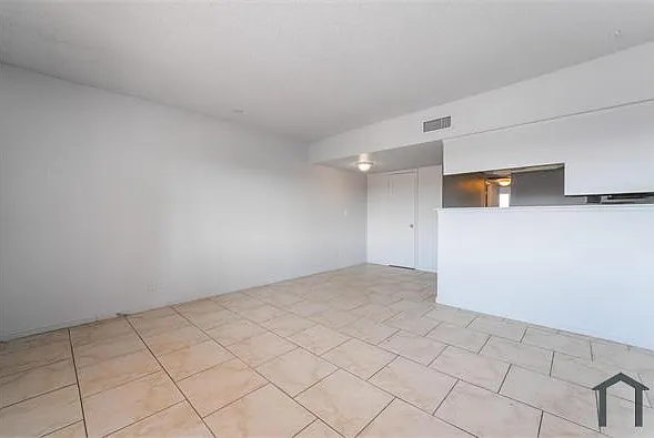 3104 E Carey Ave #3 — Photo 3