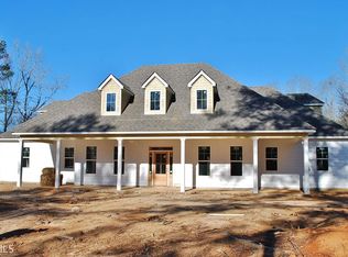 588 Glazier Rd, Senoia, GA 30276