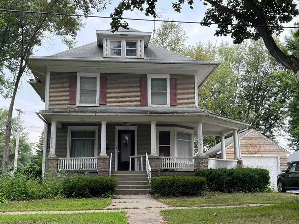 269 S Chestnut Ave, New Hampton, IA 50659