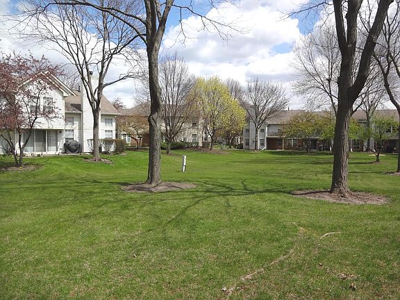 2nd image of 2142 Camden Ln
