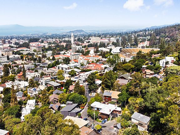 3rd image of 52 Panoramic Way APT B