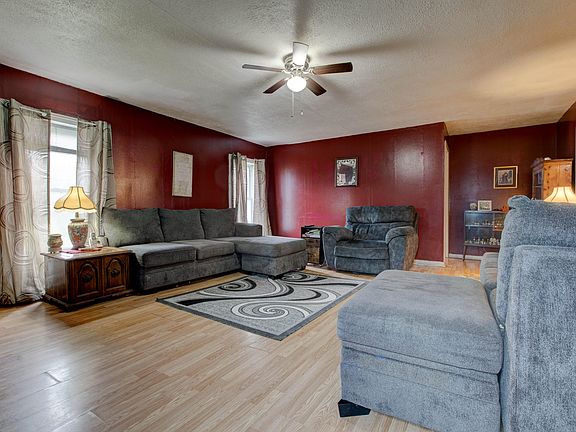 3rd image of 10851 E Highway 36