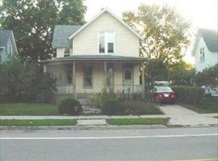 466 Saint Charles St, Elgin, IL 60120