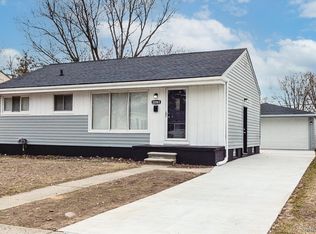 32261 Glen St, Westland, MI 48186