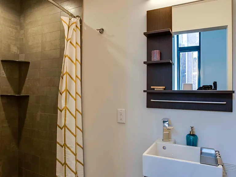 2028 Rittenhouse Sq #102 — Photo 6